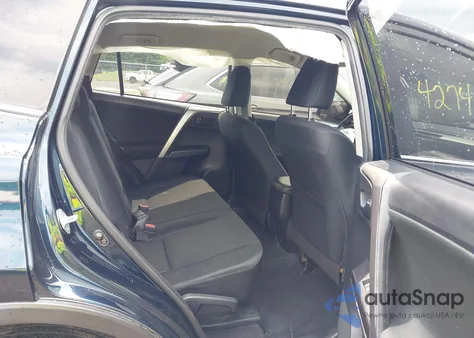 2017 Toyota Rav4 Le z USA, uszkodzony, nr VIN JTMBFREV9HJ161193